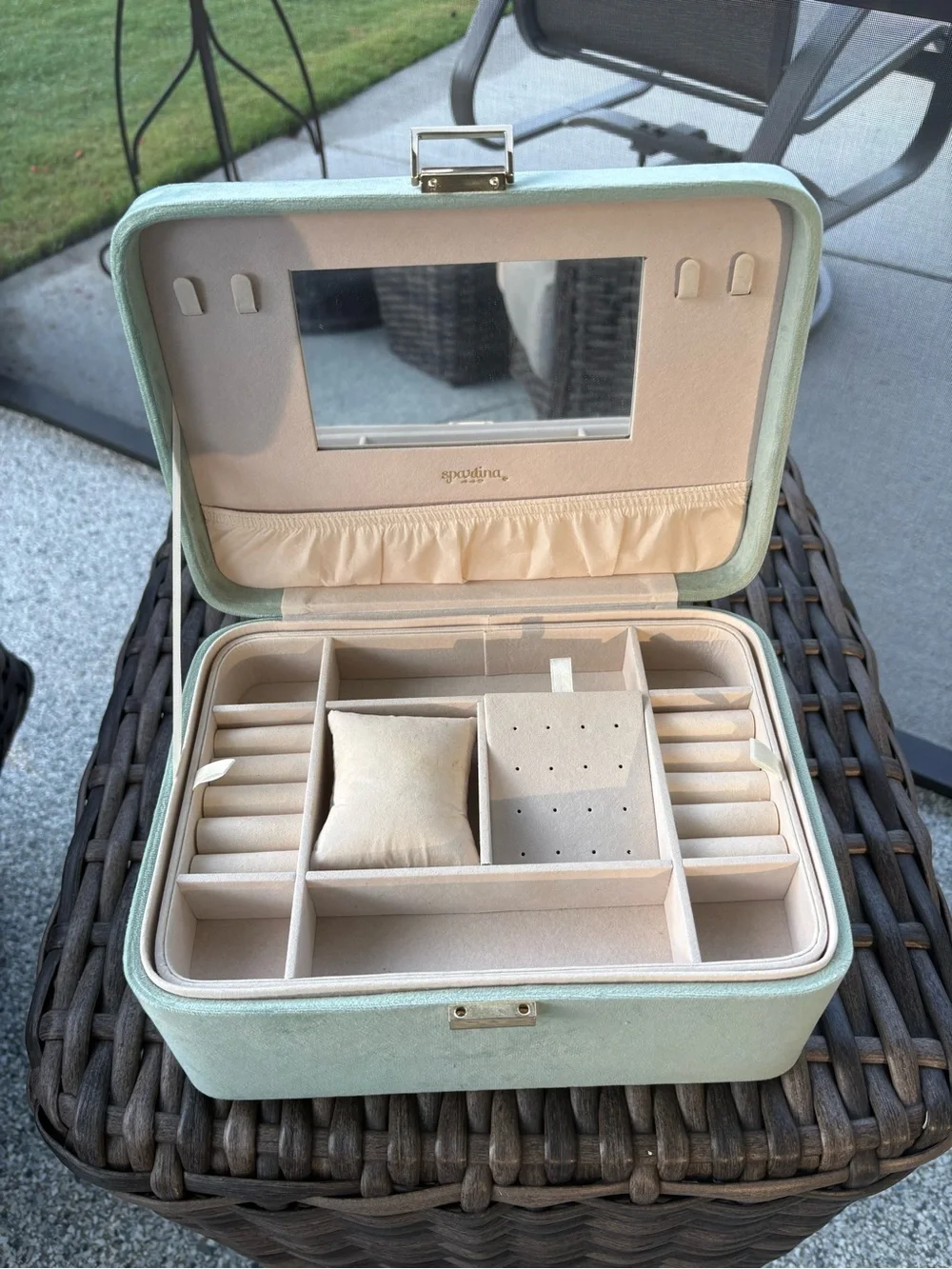 Spartina 449 Mint Green Jewelry Box with Gold Hardware - Picture 5 of 5